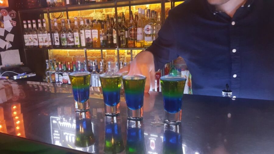 6-10 Vodka Shots Private Tasting Tour at Best Warsaw Bars - Venue hopping in Warsaw: what to watch for