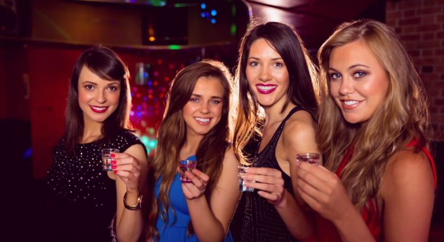 6-10 Vodka Shots Private Tasting Tour at Best Warsaw Bars - Who should book this vodka tasting tour