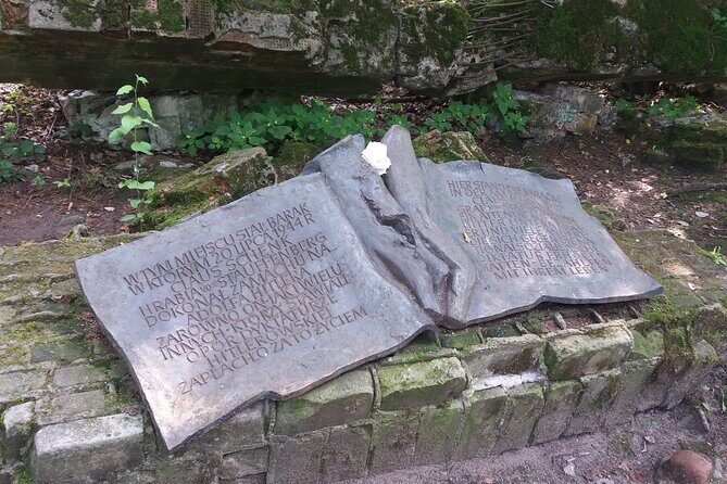 From Warsaw day tour to Wolf's Lair, Hitler's HQ by car - Pickup, name cards, and mobile tickets: start smoothly in Warsaw
