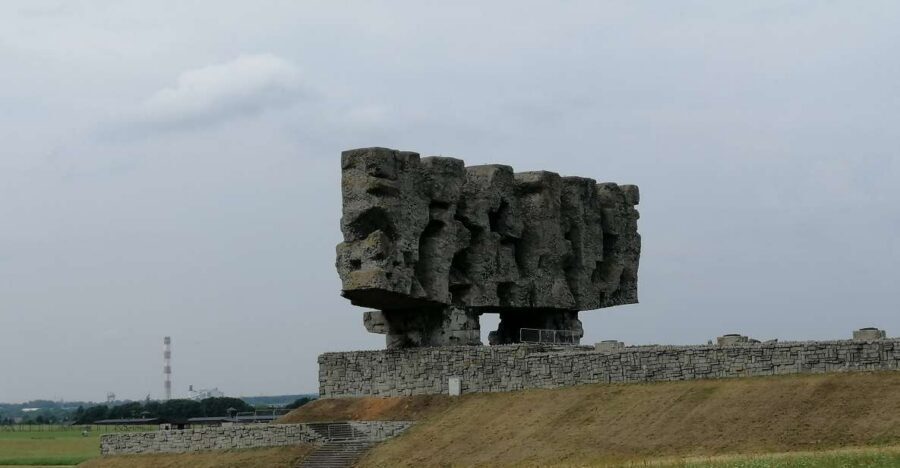 From Warsaw: Lublin and Majdanek State Museum Day Tour - Lublin’s Old Town: why the city matters in Polish-Lithuanian history