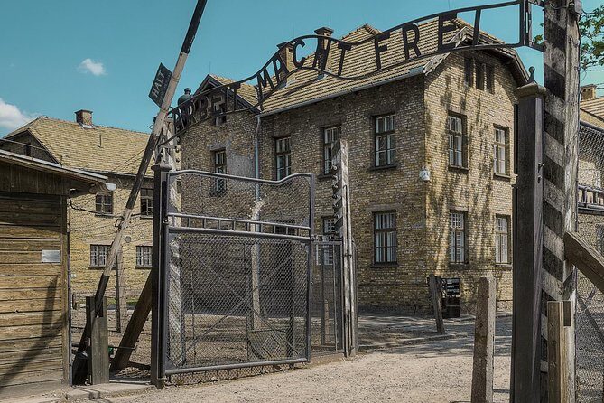 Guided Tour to Auschwitz-Birkenau from Warsaw - Kraków handoff: easy meeting point near the station