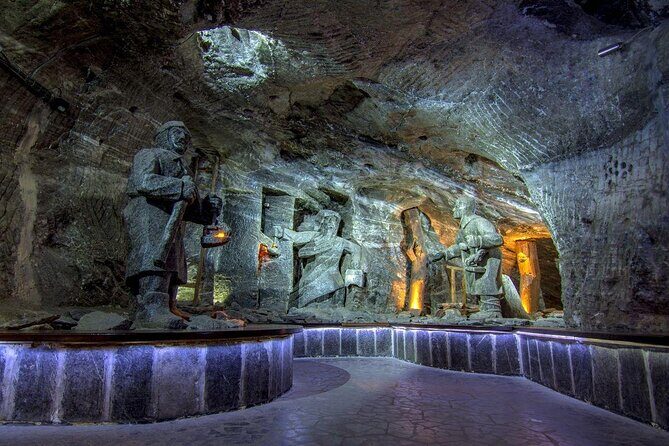 Krakow and Wieliczka Small Group Tour from Warsaw with Lunch - Key Points If You Want This One-Day Plan