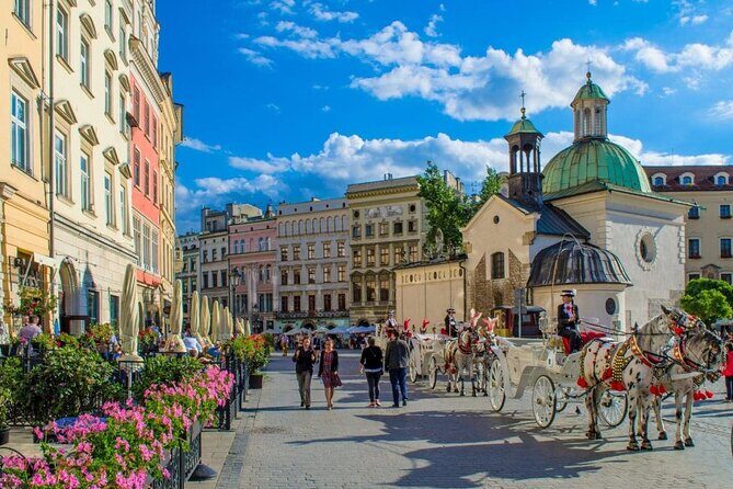 Krakow and Wieliczka Small Group Tour from Warsaw with Lunch - Why Wieliczka Salt Mine From Warsaw Works So Well