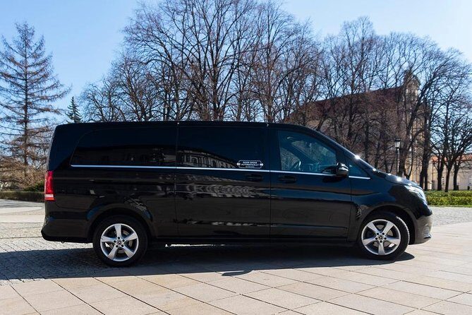 Krakow - Full Day Tour from Warsaw by private car - Wawel Royal Castle and Cathedral: where architecture and power intersect