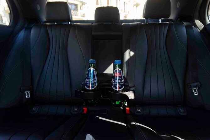 Luxury Warsaw Chopin Airport Transfer by private Limousine - Luggage, child seats, and the small rules to know
