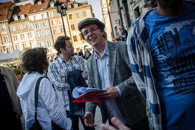 Must-do sites in Warsaw: retro car private tour with hotel pickup - Castle Square (Plac Zamkowy): where the story starts
