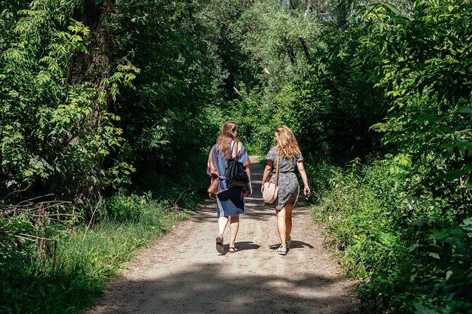 Off the Beaten Track in Warsaw: Private City Tour - The zoo in a nice park: a calm pocket inside Praga