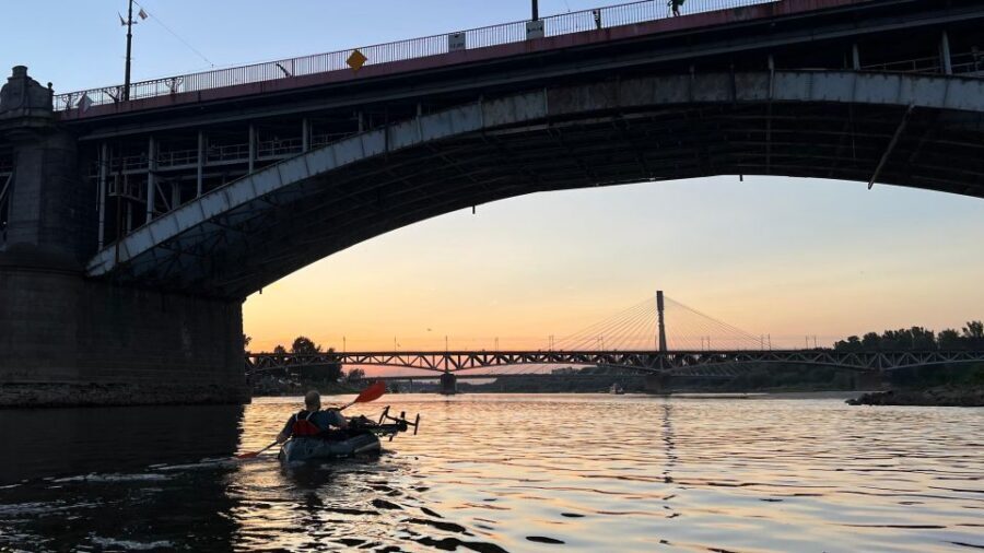 Packrafting kayaking guided tour Vistula river Warsaw Poland - Meeting near Most Łazienkowski: what those first minutes are for