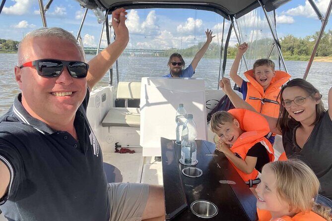 Private Cruise on Vistula in Warsaw for 9 with our Helmsman - Key Points You’ll Care About