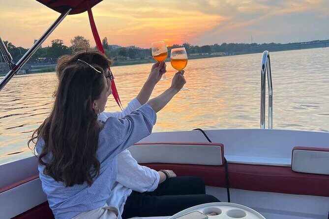 Private Cruise on Vistula in Warsaw for 9 with our Helmsman - Getting Onboard: Where to Meet and What the Boat Gives You