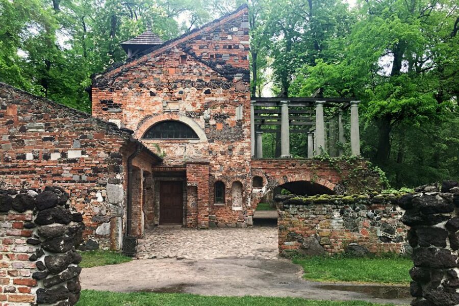 Private Tour From Warsaw: Łowicz Mazovian Countryside - Nieborów’s Radziwiłł Palace and Gardens: class in the details