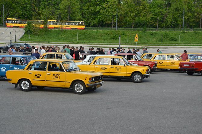 Private Tour: Warsaw's Communist History by Retro Fiat - Bazar Rozyckiego: The Black Market Stop That Makes History Feel Real