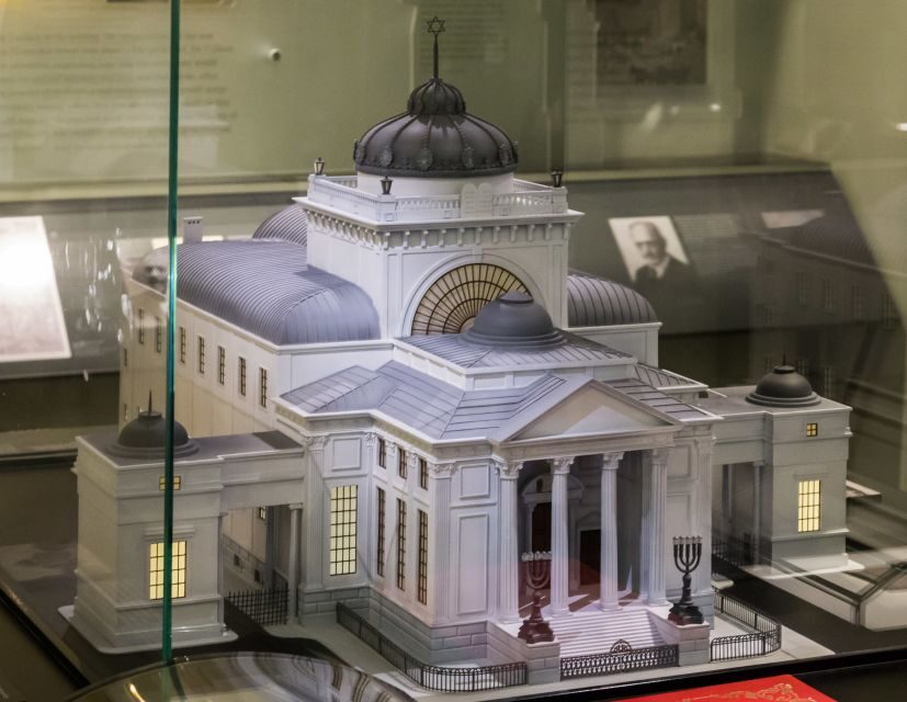 Skip-the-Line Polin Museum Warsaw Jewish History Tour - Practical tips for a smoother tour day