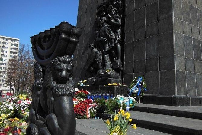 Tour of the Warsaw Ghetto - Starting point and how you’ll actually get moving