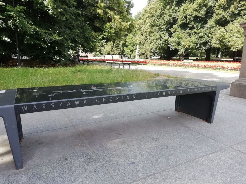 Warsaw: 2-Hour Chopin's Life Walking Tour - Meeting point and the private-guide experience you should expect