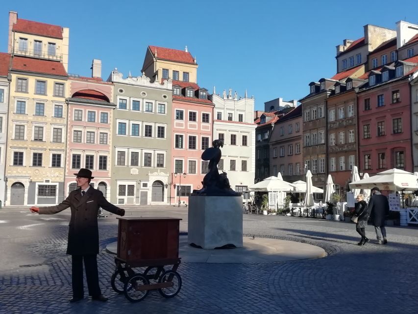 Warsaw: 2-Hour Old Town Walking Tour - Meeting point by the Copernicus Monument: a fast start with a clear sign