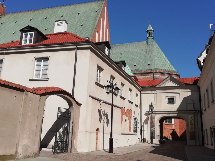 Warsaw: 2-Hour Old Town Walking Tour - Canaletto’s paintings and the reconstruction puzzle