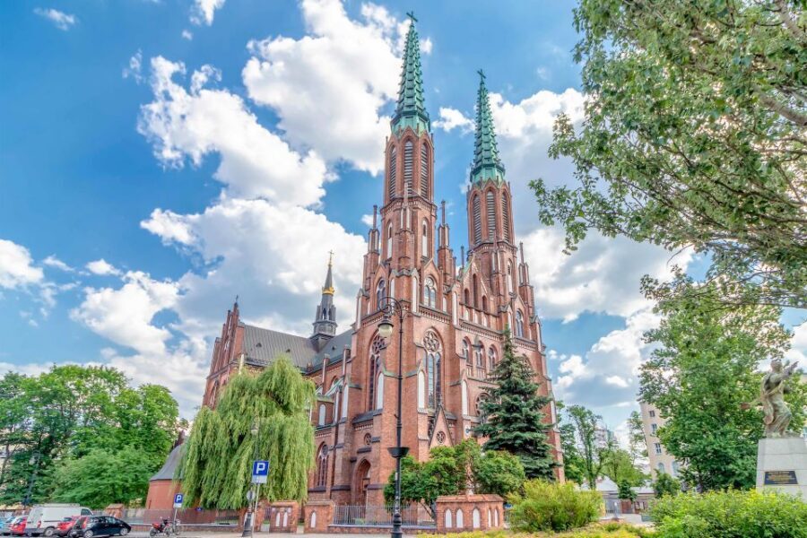 Warsaw: 2-Hour Praga Walking Tour - Walking Roman Polanski’s The Pianist filming streets