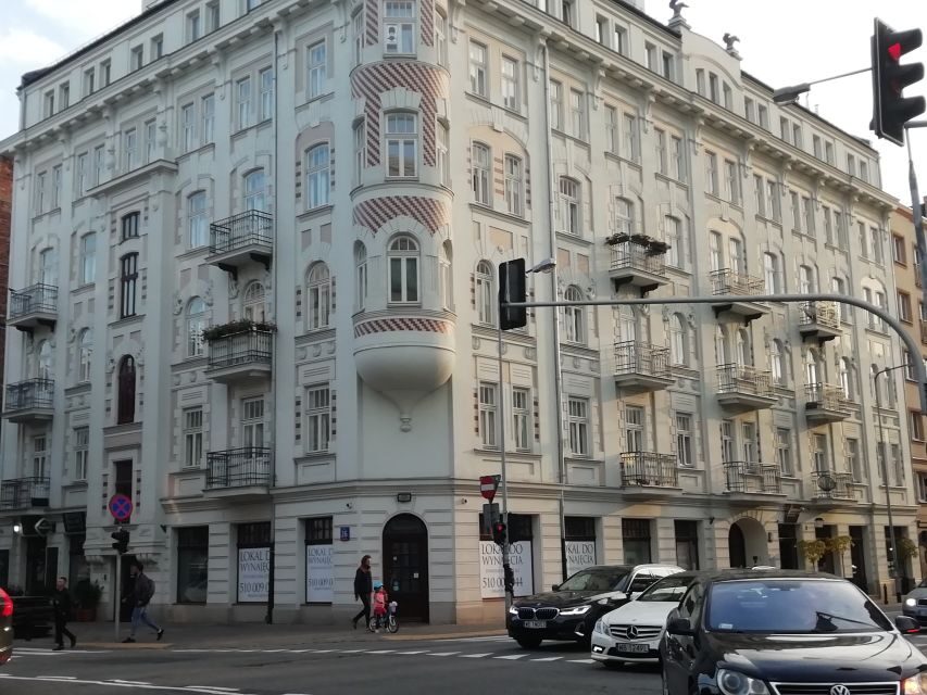 Warsaw: 2-Hour Praga Walking Tour - The Warsaw Zoo director story: courage beyond the headlines