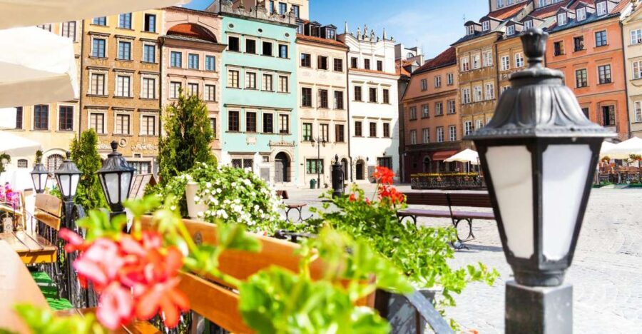 Warsaw: 3-Hour Panoramic City Bus Tour with Pickup - Łazienki Royal Garden: monuments and breathing room before WWII