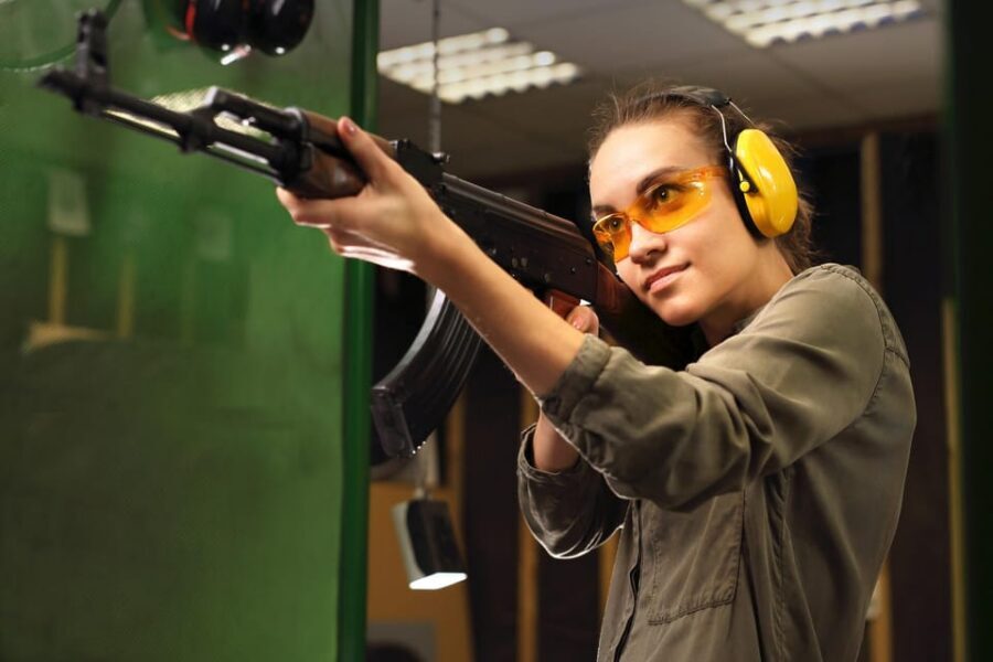 Warsaw: Best Indoor Shooting Range Experience - Your 1-hour flow: what happens from check-in to souvenir target