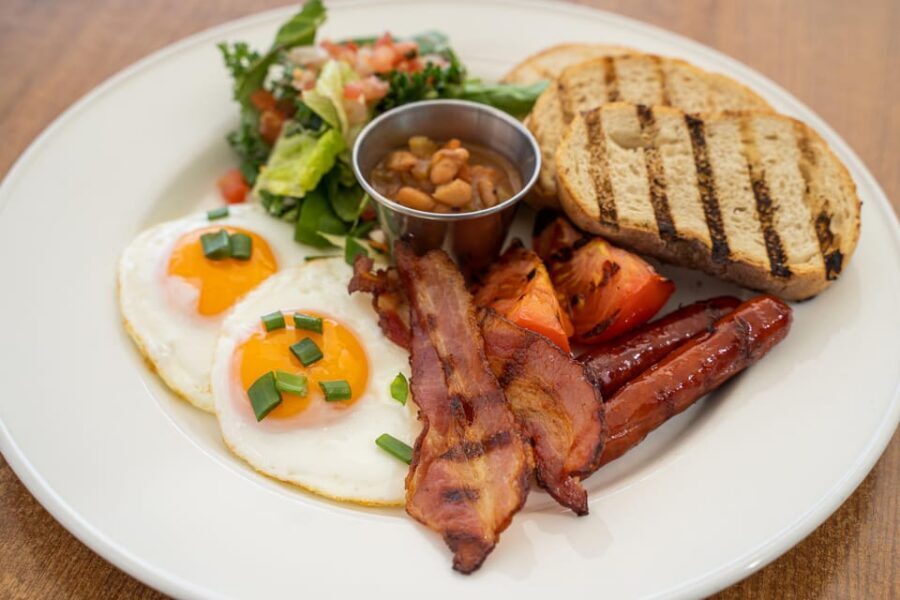 Warsaw: Breakfast at Hard Rock Cafe - Hard Rock Cafe Warsaw breakfast: why this location works