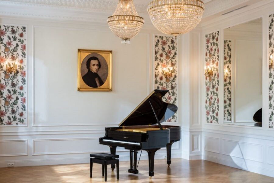Warsaw: Chopin Concert Ticket With Glass of Champagne - Meeting the artist after the music: small time, big meaning