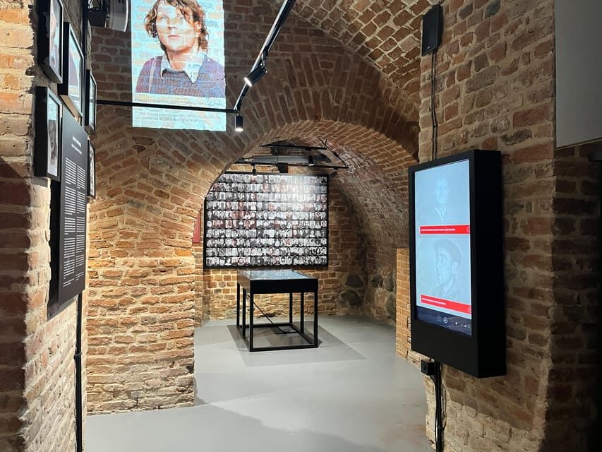 Warsaw: Cold War Museum Entry Ticket - The autonomous robot guide: more than a gimmick