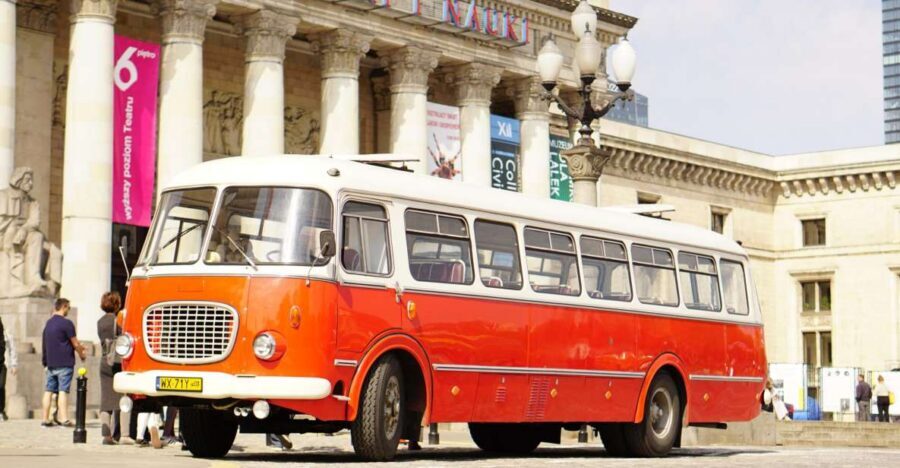 Warsaw: Highlights Guided Retro Bus Tour - Where you meet and how the 150 minutes are paced