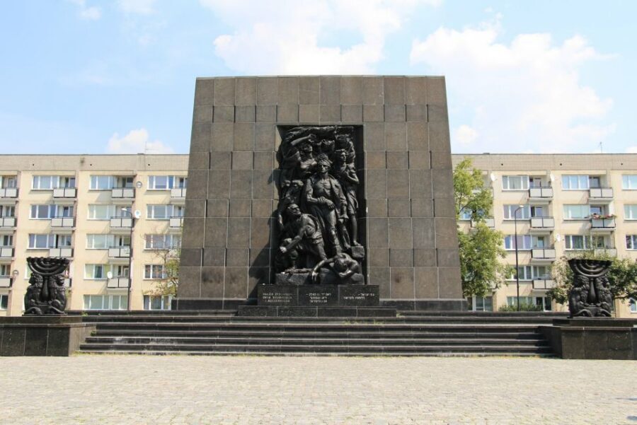 Warsaw: Jewish Heritage 4-Hour Private Tour - Chłodna Street and Nozyk Synagogue: bridges, boundaries, and surviving architecture