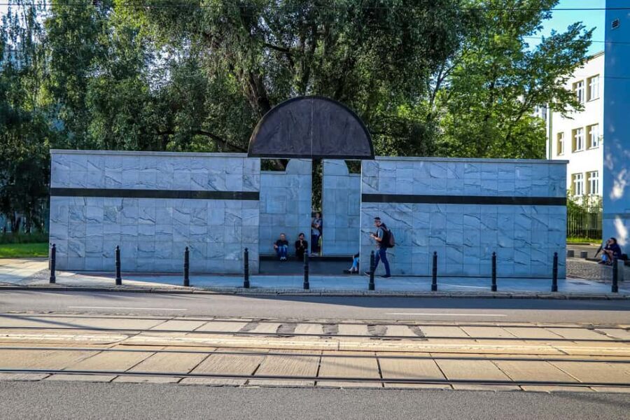 Warsaw: Jewish History Guided Walking Tour in English - Grzybowski Square and the Practical Stuff That Matters