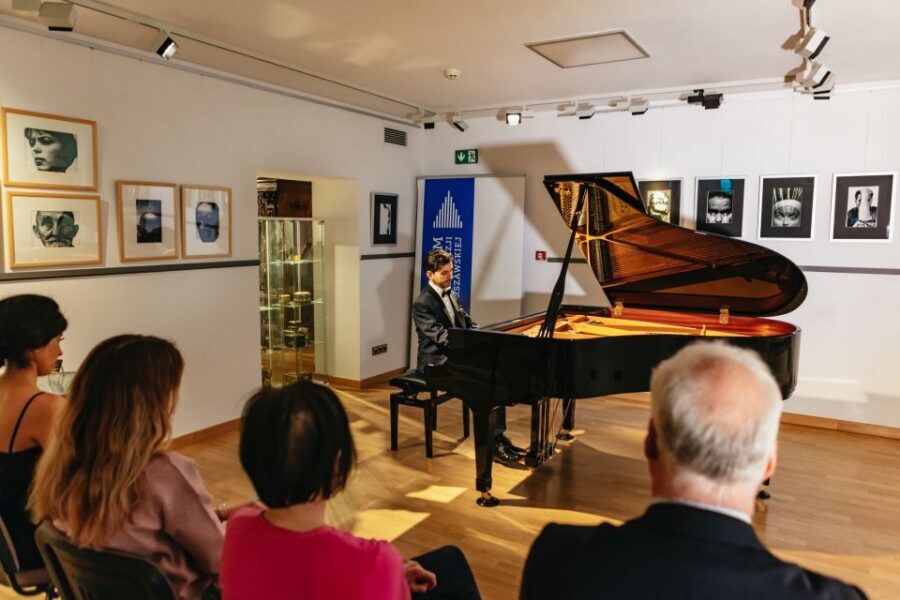 Warsaw: Live Chopin Piano Concert - What the 55-minute program actually feels like