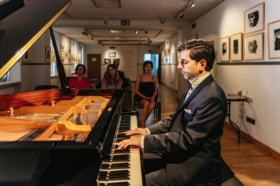 Warsaw: Live Chopin Piano Concert - Before the music: paintings, where to look, and how to settle in