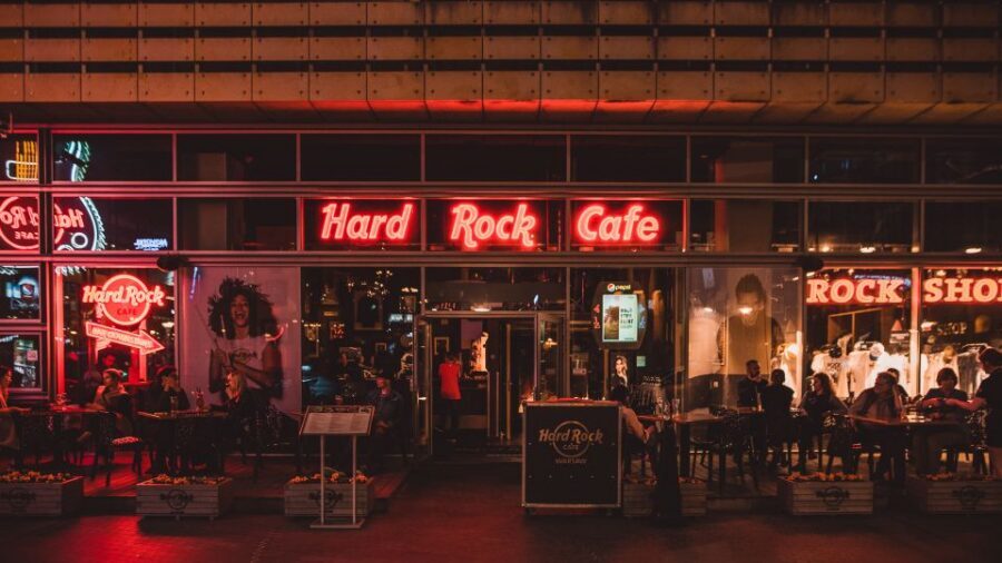 Warsaw: Lunch or dinner at Hard Rock Cafe with Skip-the-Line - Where Hard Rock Cafe Warsaw Fits in Your Day