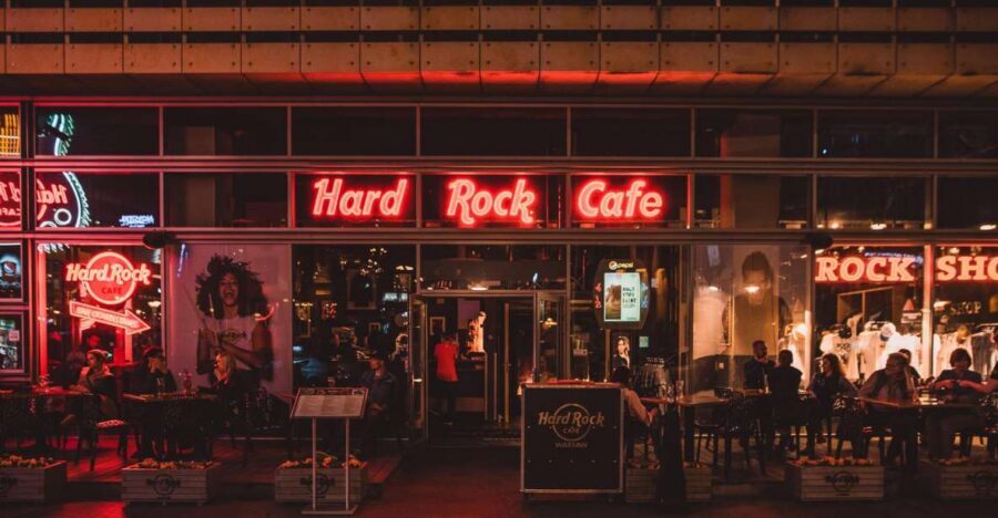 Warsaw: Lunch or dinner at Hard Rock Cafe with Skip-the-Line - Your 2-Course Meal: Burger, Ribs, Salmon, or Fajitas