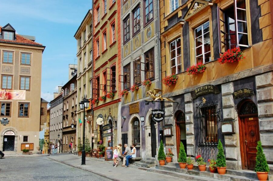 Warsaw: Old and New Town Private Walking Tour - Who should book this private tour in Warsaw?