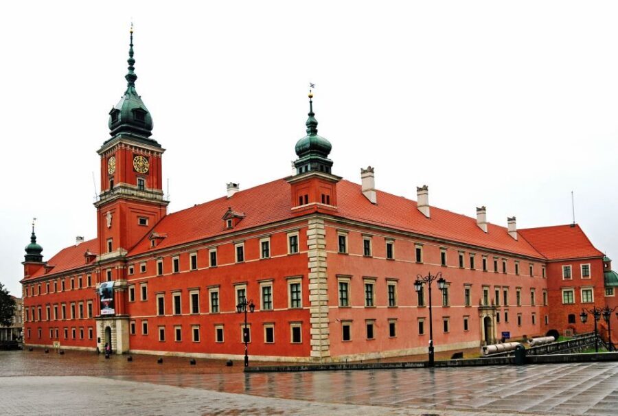 Warsaw: Old and New Town Private Walking Tour - Price and pace: what $16 per person buys you in 4 hours
