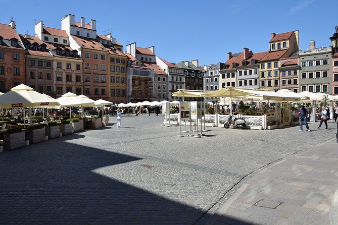 Warsaw Old Town Guided Tour with Antek & Friends | small groups - Royal Castle area: where power used to sit