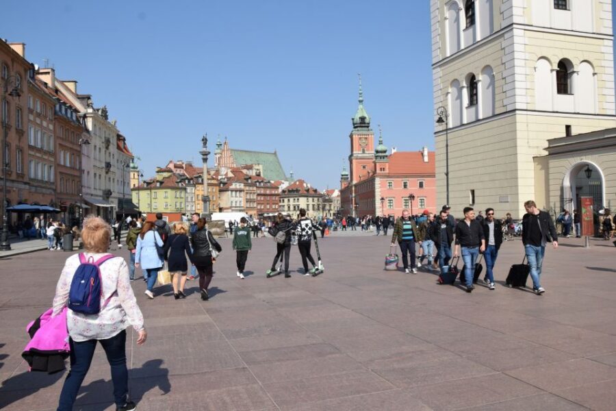 Warsaw: Old Town Guided Walking Tour - The City Wall remnants and the Barbican: defense lessons in stone