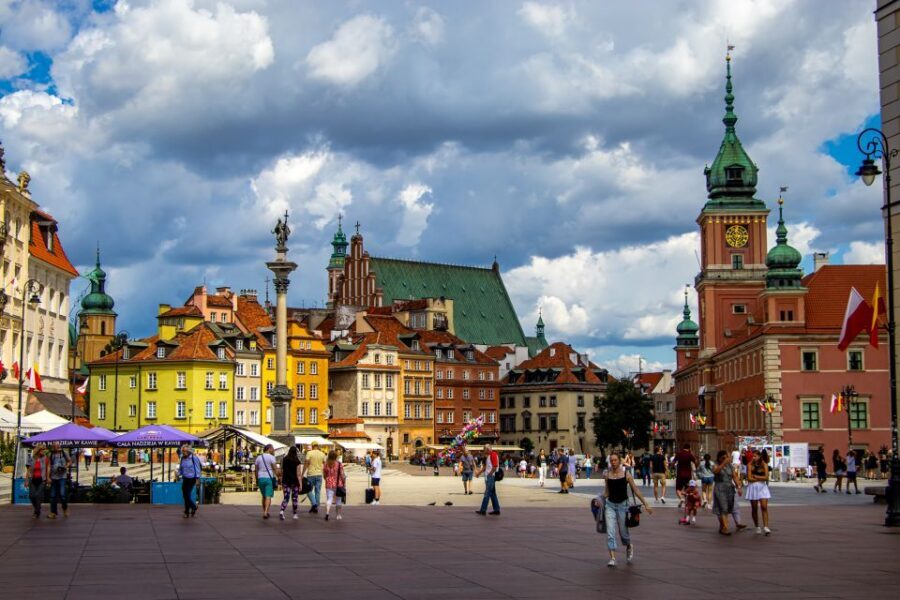Warsaw: Old Town Highlights Walking Tour in English - A 2.5-hour Old Town story walk on Krakowskie Przedmieście