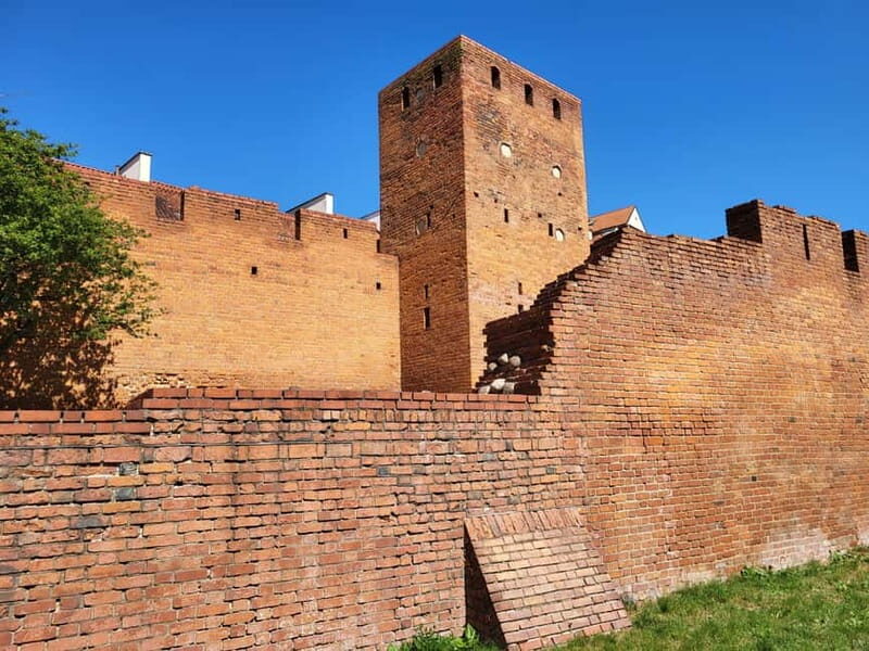 Warsaw Old Town UNESCO HERITAGE walking tour in English - Old Town Market Place: The Medieval City’s Everyday Pulse