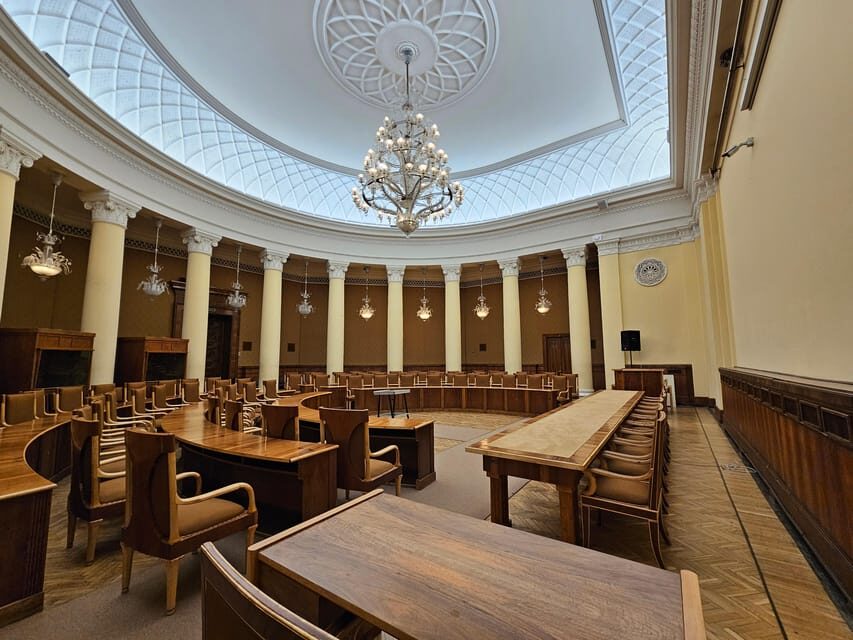 Warsaw: Palace of Culture and Science Guided Tour - Meeting on plac Defilad 1: where the tour starts (and where it actually matters)