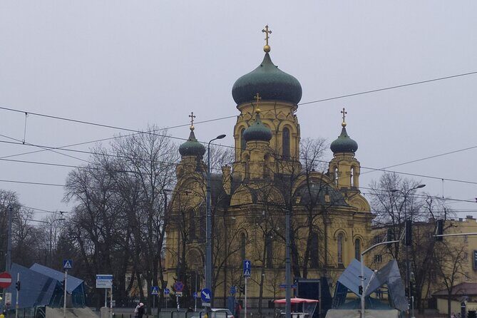 Warsaw Praga Guided Historical Walking Tour - Praga through the everyday stuff, not just postcards