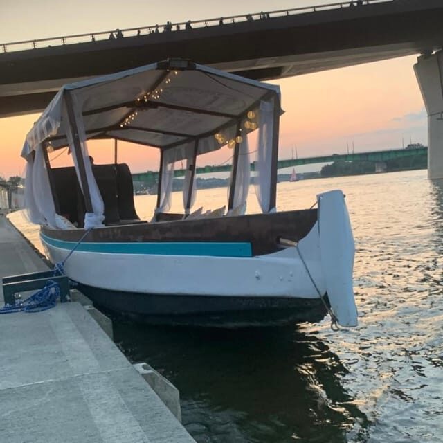 Warsaw: Scenic Cruise by Gondola on the Vistula River - Finding the AQUATICA Gondola at Bulwar Jana Karskiego