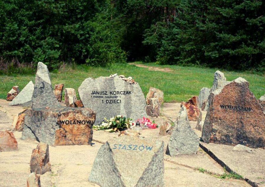 Warsaw: Small-Group Tour to Treblinka Extermination Camp - Lunch Stop and the Return to Warsaw by 15:30