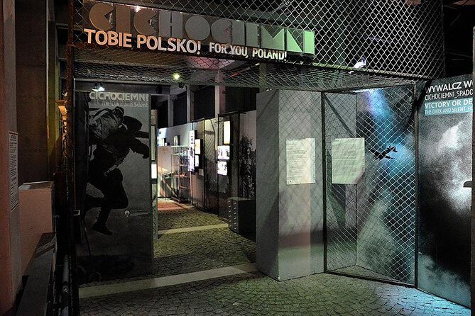 Warsaw Uprising Museum (1944) + POLIN Museum : SMALL GROUP /inc. Pick-up/ - Small-group logistics: you get help, not a wall of narration