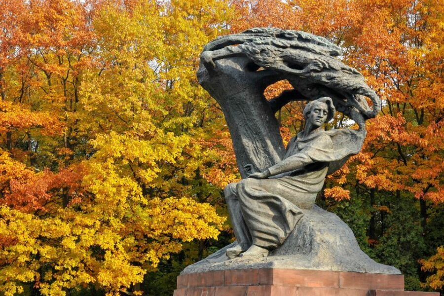 Warsaw: Warsaw Historical Group Tour with Pickup & Drop-Off - Guide quality and the human factor