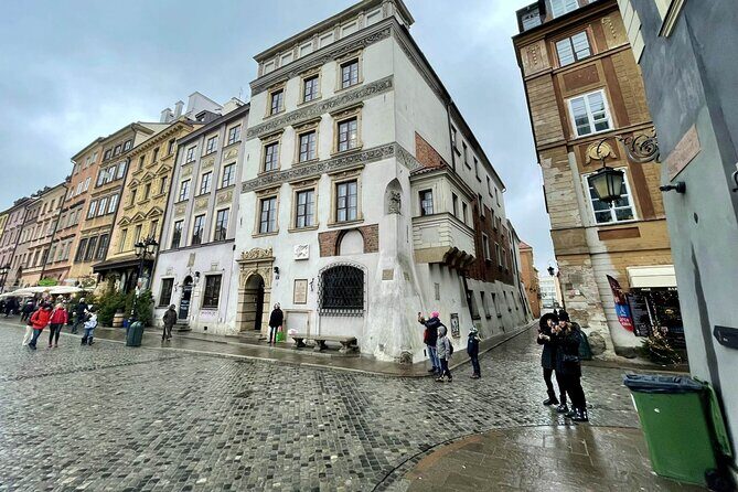 Warsaw's Old Town A Self-Guided Audio Tour - Churches on the route: Jesuits, St John’s, and St Martin’s
