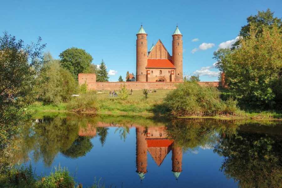 Zelazowa Wola: Frederic Chopin Half-Day Private Tour - The botanical garden behind the manor: why this stop feels like a reset